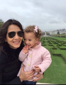 Camila e a filha Ester